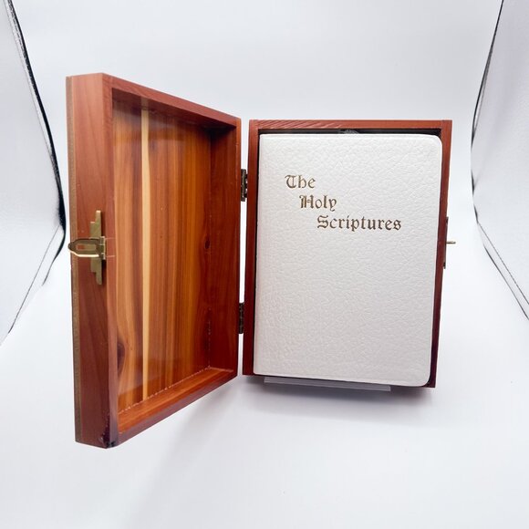 The Holy Scriptures Memorial Bible in Wooden Box, Jewish Publ Society of America - Picture 1 of 7